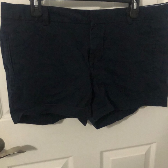 *Woman’s navy blue shorts* - Picture 1 of 2